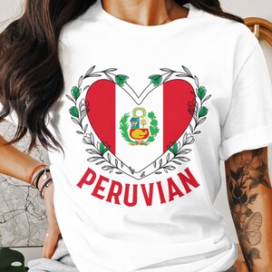 Perù a forma di cuore PNG, immagini della bandiera peruviana, bandiera peruviana PNG a sublimazione, Perù PNG, maglietta con bandiera peruviana PNG