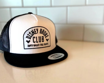 Disney Broke Club Patch Hut | Erwachsenen- und Kindergrößen Trucker und Snapback | Disney Hut | Disney Themed Patches Magic Kingdom