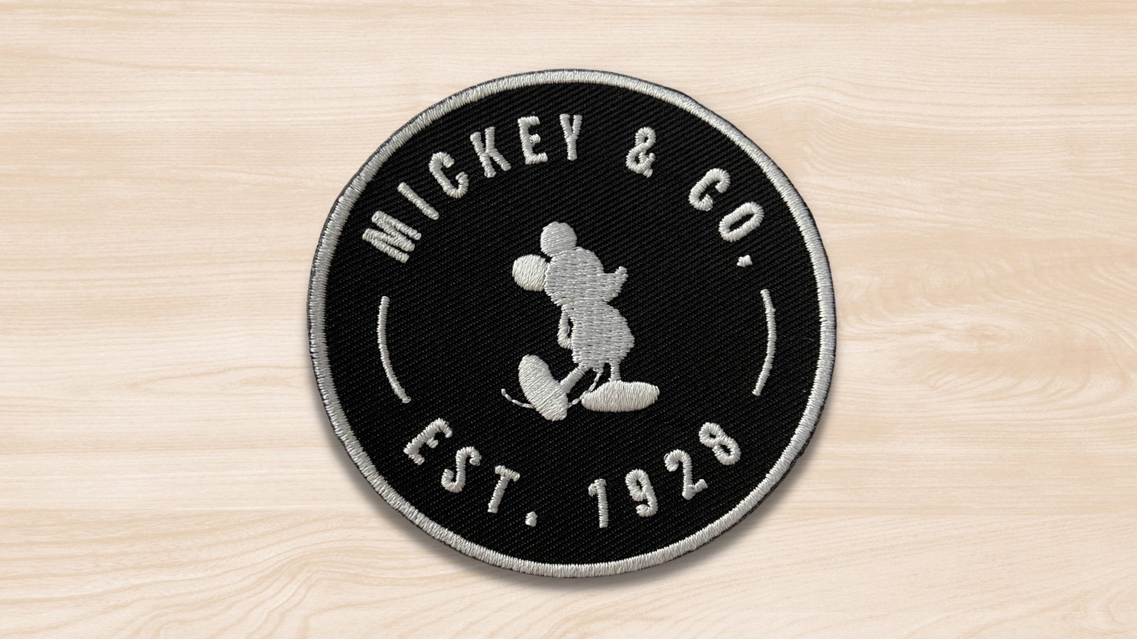 Mickey Mouse Embroidered Patch: Disneyland Iron on (3x3 Inch