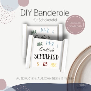 Puede incluir: Envoltorios blancos de barras de chocolate DIY con texto en alemán, incluyendo "ABC", "1+1=2" y "SCHULKIND". Los envoltorios están diseñados para imprimir, cortar y pegar, con una etiqueta de "Descarga digital".