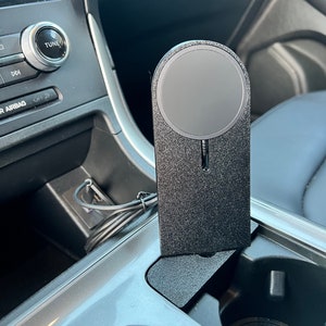 MagSafe Wireless Charger / Phone Mount for 2019 - 2024 Ford Edge (Swivel Version)