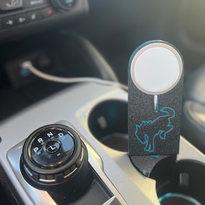 MagSafe® Wireless Charger / Phone Mount for 2021+ Ford® Bronco Sport
