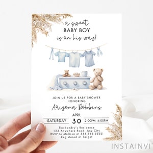 Bearbeitbare Teddybär-Junge-Babyparty-Einladung, ein süßer Junge ist auf seinem Weg, blaue Boho-Baby-Wäscheleine druckbar, sofortiger Download CLBB1