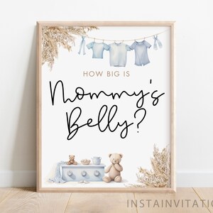 Quão grande é o sinal e cartão da barriga da mamãe, chá de bebê de menino ursinho de pelúcia, varal de bebê azul boho pampas tema de grama, download instantâneo CLBB1