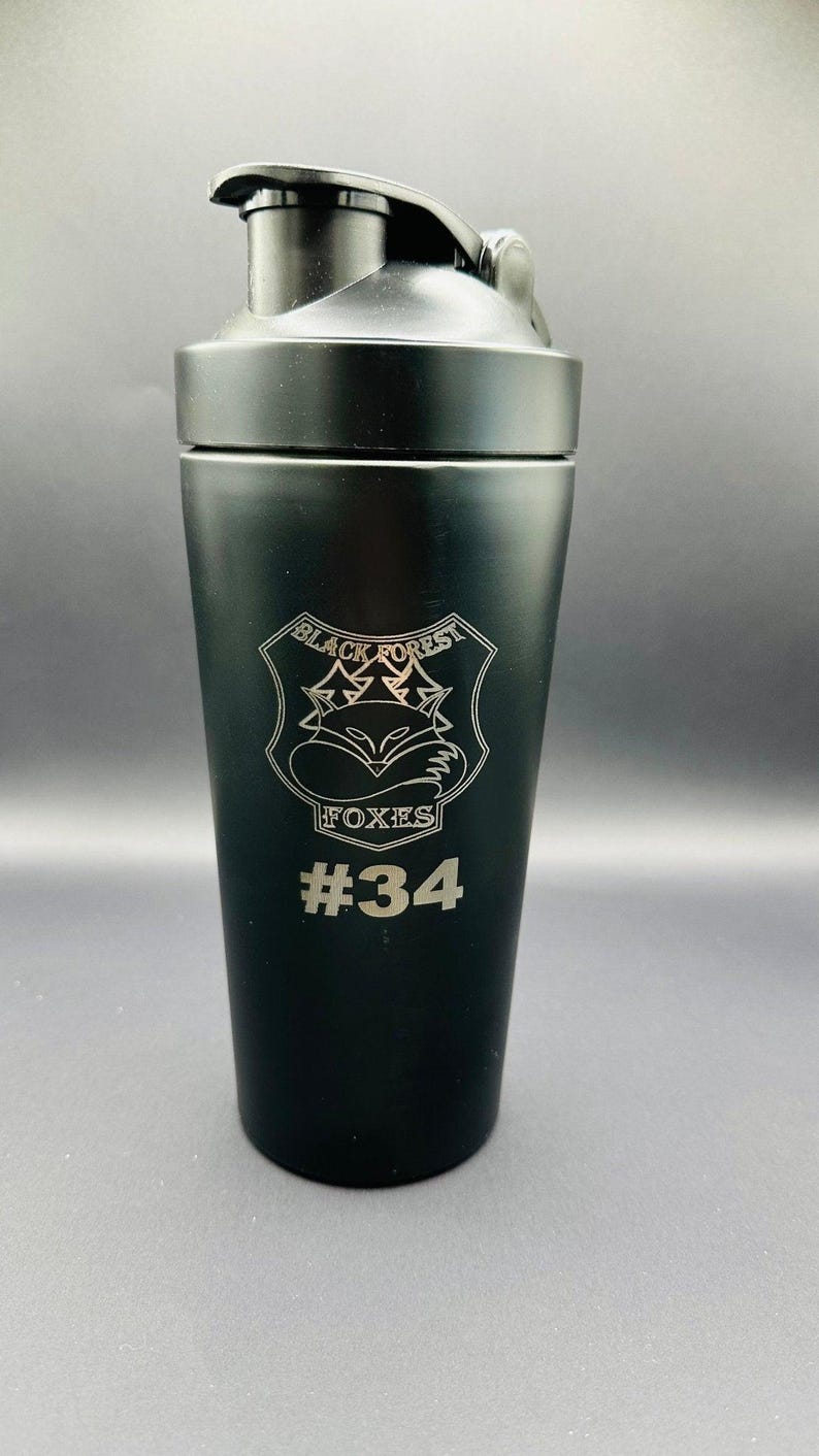 Personalized black gym shaker with laser engraving • Name or saying in silver • Gift for athletes, fitness coaches • Protein shaker image 5