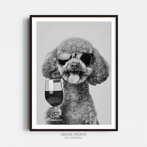ワインを飲むトイプードルの壁アート、白黒プリント、トイプードルのギフト、アルコールプリント、バーカートアート、面白い犬のポスター、キッチンの壁の装飾