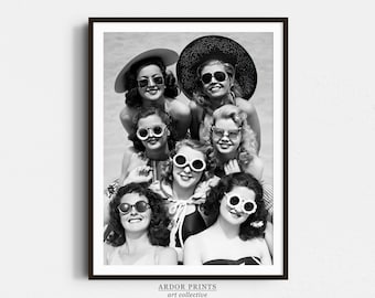 Beach Girls Wearing Sunglasses Wall Art, 1950s Bikini Women, Friends at Beach, Black and White Print, Vintage Wall Art, Retro Wall Decor