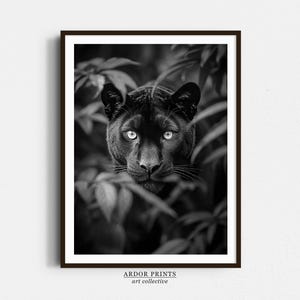 Panther im Wald Wandkunst, Schwarz Weiß Druck, Panther Druck, Schwarzer Panther Poster, Trendige Tier Kunst, Wildtier Dekor, Moderne Wanddekoration