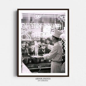 Vintage Chef Cooking Spaghetti Print: 1930s NYC Italian Restaurant (Digital Download)
