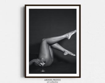 Impresión retro de mujer con vino: Impresión de carrito de bar, decoración de moda elegante - Fotografía en blanco y negro