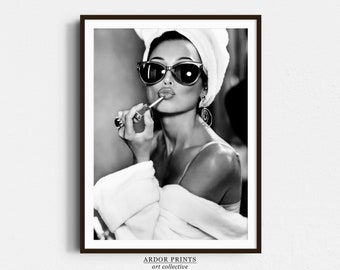 Audrey Hepburn Lippenstift Wandkunst, Schwarz-Weiß-Druck, Vintage-Modefoto, alte Hollywood-Kunst, feministisches Poster, Mode-Wanddekoration