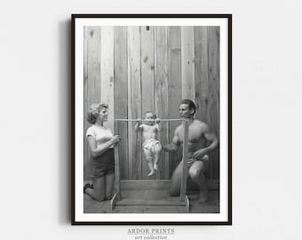 Baby doet Pullups Wall Art, Bodybuilder Family Poster, Funny Wall Art, Zwart-wit Print, Vintage Wall Art, Retro Wall Decor, Gym Decor