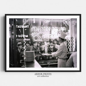 NYC Chef Cooking Spaghetti - Vintage Kitchen Wall Art (Digital Download)