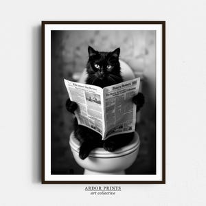 トイレに座る猫のプリント、新聞を読む黒猫、白黒アート、面白い猫のポスター、バスルームの装飾、猫のギフト、バスルームの壁アート
