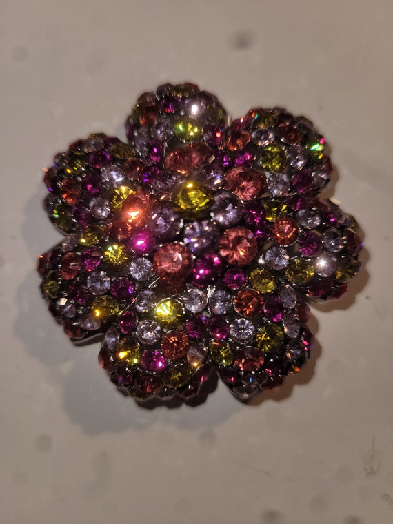 Joan Rivers Beautiful Rhinestone Flower Brooch