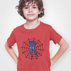 Camiseta infantil de manga curta com letra R vermelha em negrito, camiseta do Homem-Aranha, camiseta com tema de aniversário do Homem-Aranha, uso diário, moda infantil da moda
