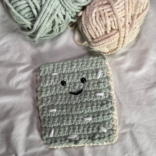 crochet pop tart kindle sleeve - green and beige kindle sleeve - gift for readers