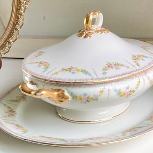 Vintage Wm Guerin & Co, Limoges France Handpainted 3-piece Lidded Tureen / Casserole with Underplate - Floral Garland pattern, gilt handles
