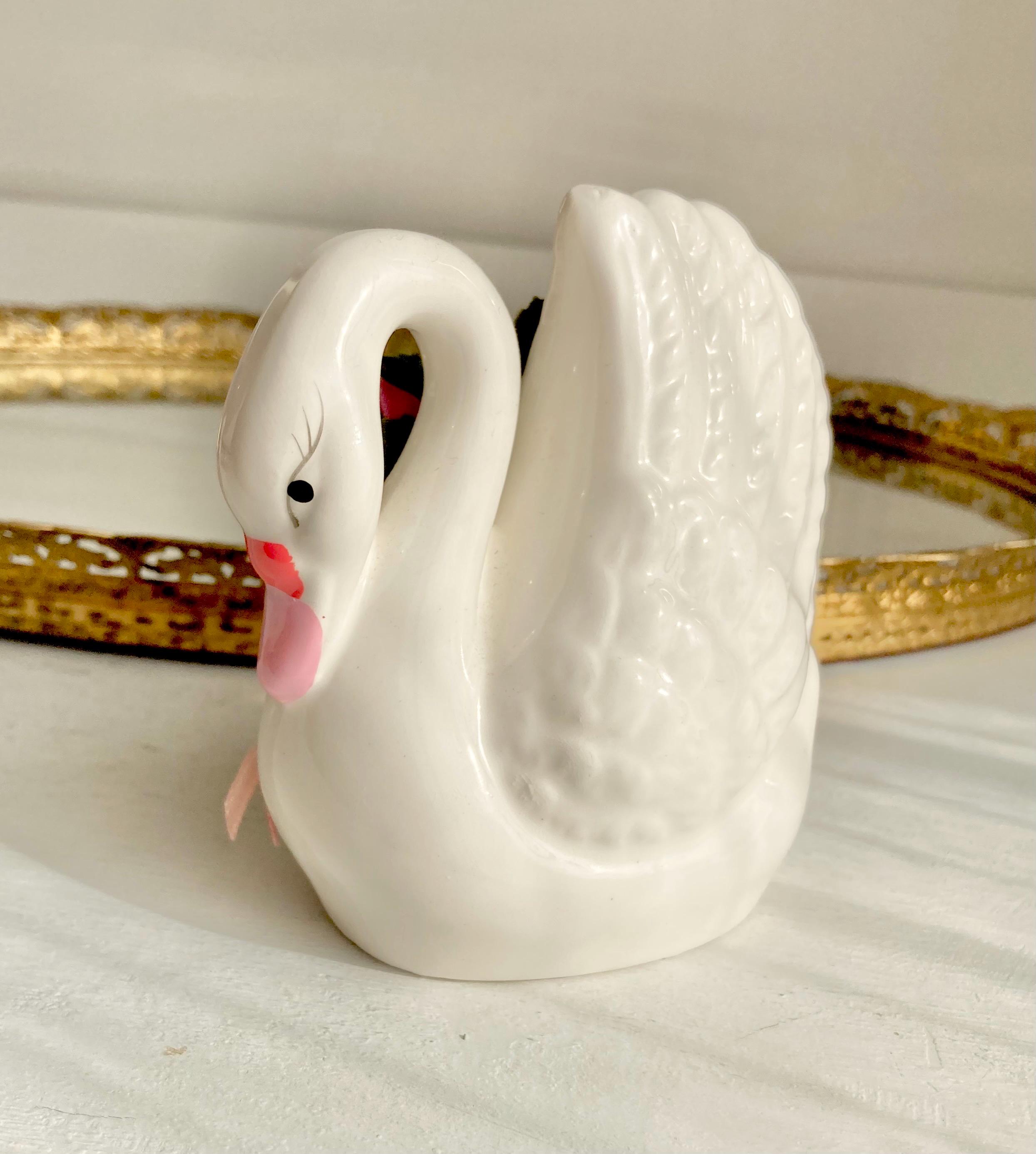 ヴィンテージ陶器の白鳥の置物：オレンジ色の光沢のあるピンクッション