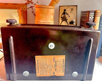 1948年製GE真空管ラジオ：動作するヴィンテージベークライトラジオ