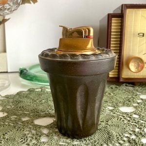 Vintage MCM Rope Pattern Tapered Brown Ceramic and Brass EVANS Table Lighter, Signed 4 1/2&quot;