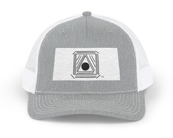 INFINOOGLEX Trucker Cap | Minimal Shape Graphic Snapback