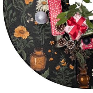 Boho Cottagecore Christmas Tree Skirt | Gardecore Tree Skirt | Dark Cottagecore Tree Skirt | Botanical Christmas | Dark Academia Christmas