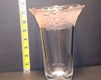 Studio Nova Winter Rose 7.5 inch Vase