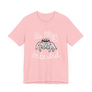 Camiseta Cute Spider - Não tem problema ficar triste! Humor peculiar - Cores ótimas XS-5XL imagem 8
