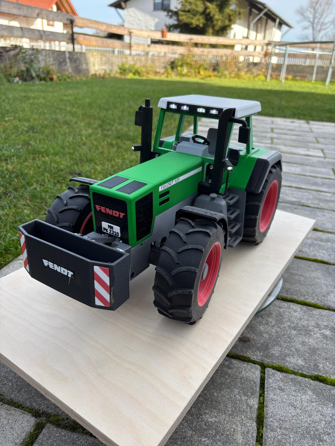 シュコー　リミテッドエディション　FENDT FARMER2トラクター 1/18 シュコー リミテッドエディション FENDT FARMER2トラクター 1/18 Fendt