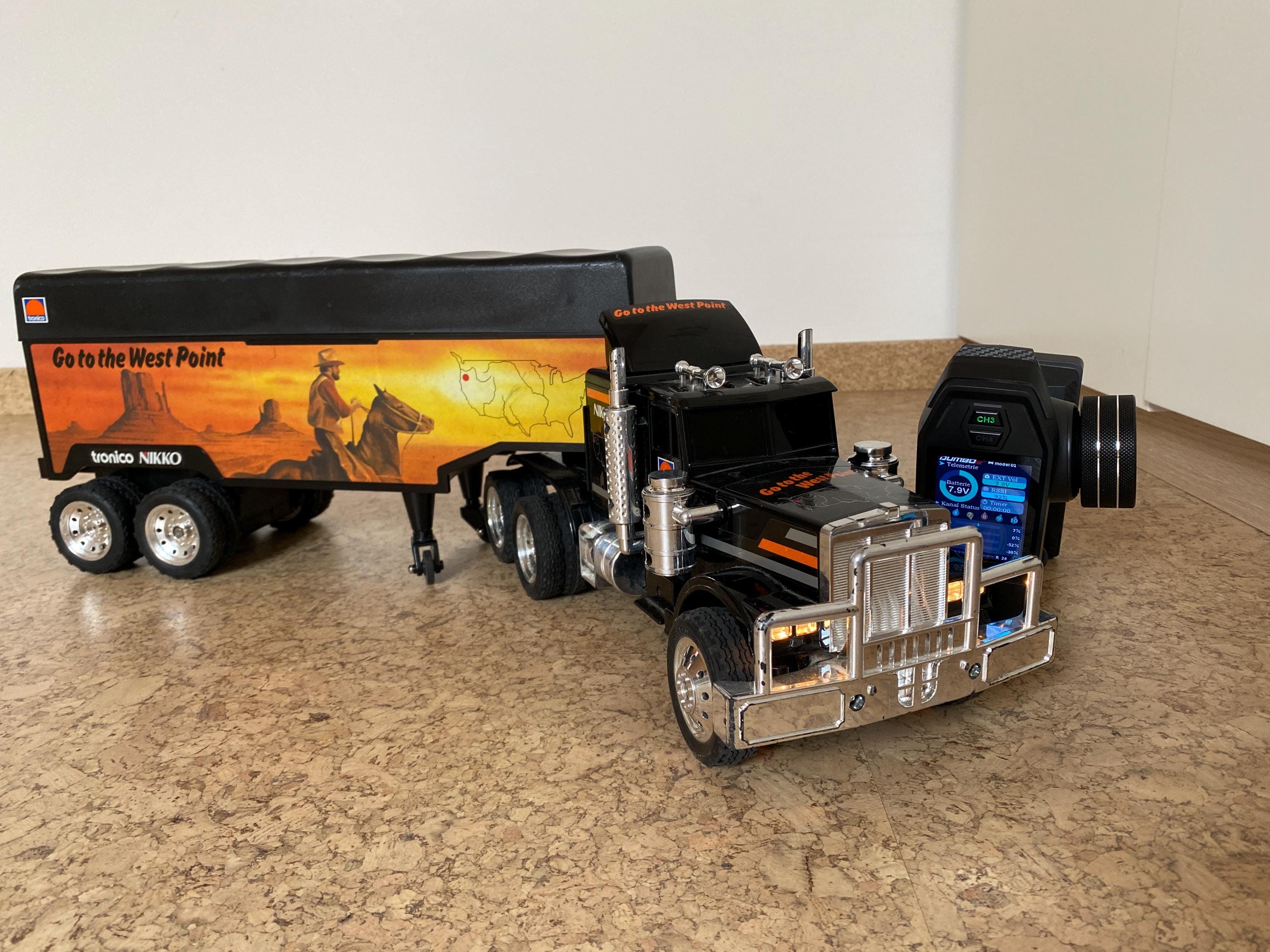 Nikko tronico RC-Truck SG90 servo mount Go to the West Point for conversion to current technology
