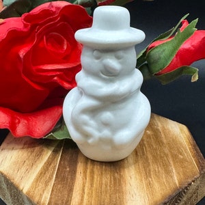 Carved White Marble Snowman Figurine: Christmas Decor (2.75&quot; Tall)