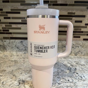 Stanley Adventure Quencher H2.0 Flowstate Tumbler 40 oz - POOL BLUE - NEW  RARE