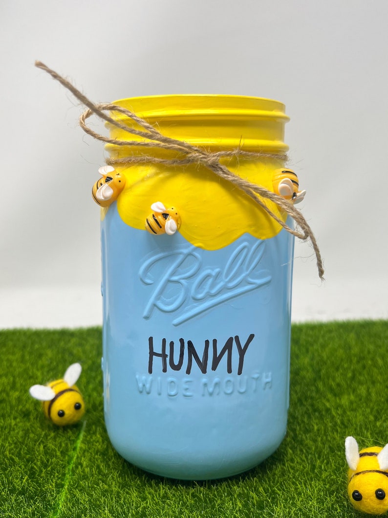 Mason Jar Hunny Pot Centerpiece , Quart Size Mason Jar , Winnie the
