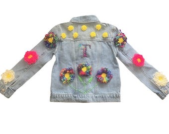 Personalisierte Buchstabe 3D Regenbogen Blume Gestickte / Lochnadel Jeansjacke für Kinder