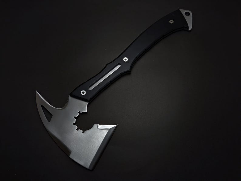 Leon Kennedy Hatchet Replica: RE9 Resident Evil Requiem Full Tang Axe image 10