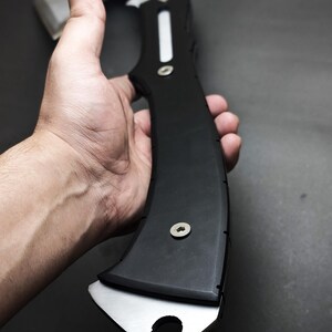Leon Kennedy Hatchet Replica: RE9 Resident Evil Requiem Full Tang Axe image 9