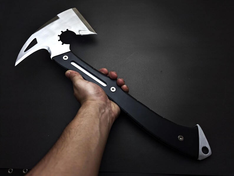 Leon Kennedy Hatchet Replica: RE9 Resident Evil Requiem Full Tang Axe image 6