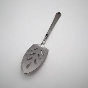 Vintage Orleans Silver Pie Cake Server Korea Stal nierdzewna Art Deco Fan Scroll