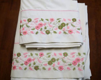 Sábana plana y funda de almohada Vintage Fieldcrest Perfection con bordado floral, tamaño matrimonial, algodón percal / Shabby Chic / Cottagecore / Farmhouse