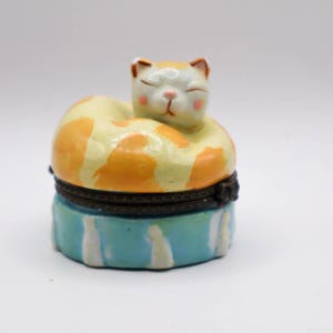 Vintage Orange Striped Cat Porcelain Hinged Trinket Box 2 1/2"H | Cottagecore | Kawaii | Maximalist | Whimsical