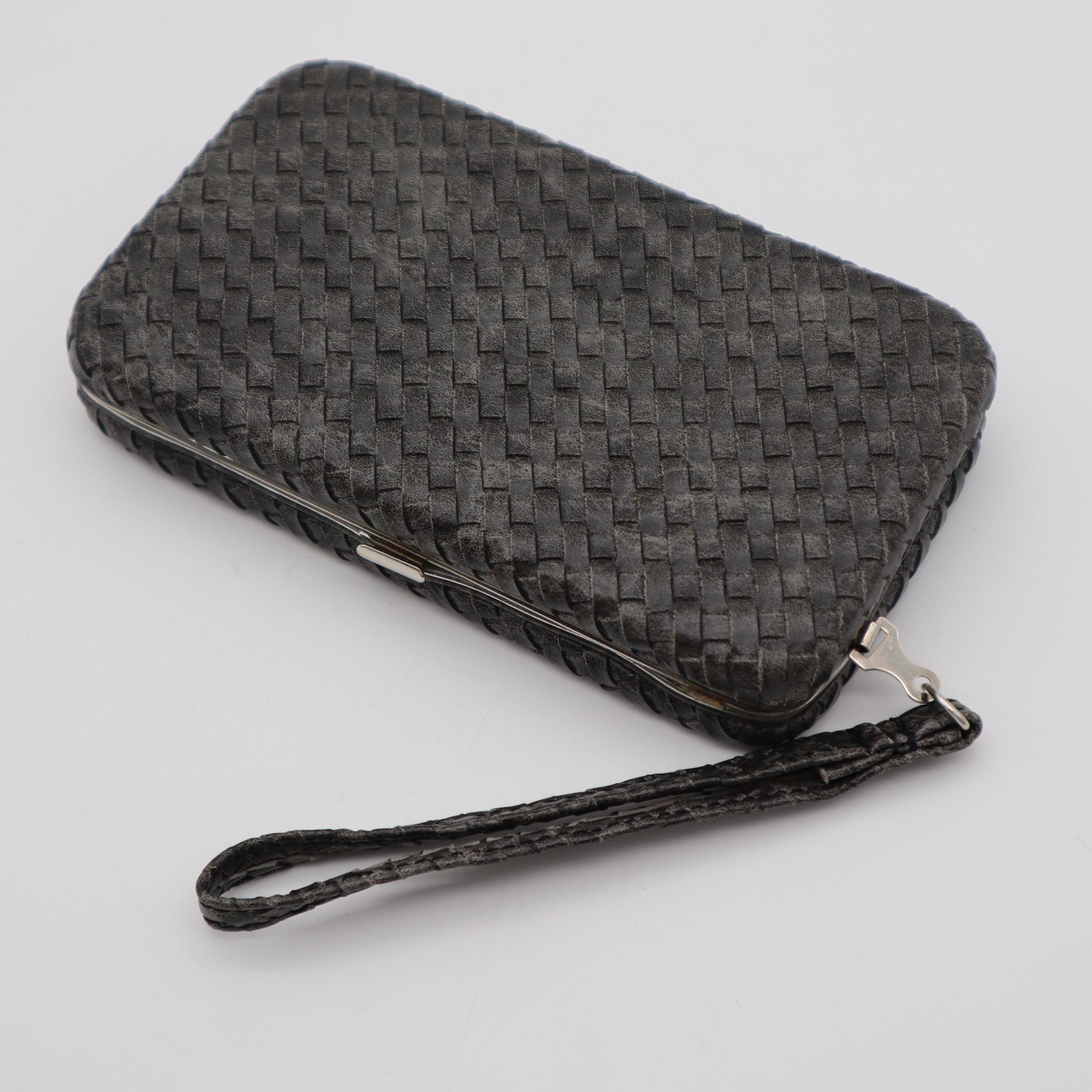 Cigarette Clutch