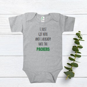 I'm with Stupid Minnesota Vikings vs. Green Bay Packers Baby Onesie White / 24M