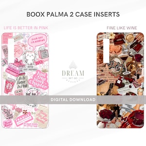 以下が含まれることがあります： 2つのユニークなデザインの携帯電話ケースインサート。1つは「Life is Better in Pink」などのステッカーとテキスト、猫のイラストが描かれたピンク色です。もう1つは、ワイングラス、バラ、「Fine Like Wine」というテキストのコラージュです。