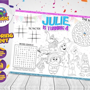 Puede incluir: Una hoja para colorear imprimible con el texto "JULIE IS TURNING 4" y personajes de Inside Out. Incluye una cuadrícula de tres en raya, un juego de búsqueda de palabras y un laberinto. Diseñado para una fiesta de cumpleaños.