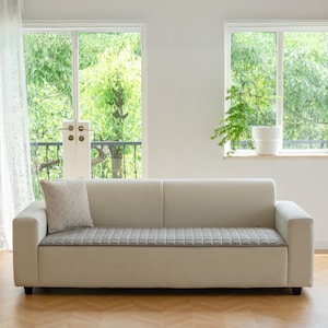 Quilted Waterproof Pet Friendly Couch Cover , Non-Slip Sectional Couch Protector for Dogs and Cats, Machine Washable Sofa Slipcover