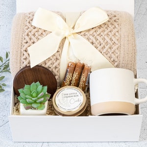 Hug In A Box, Encouragement Gift, Mom Gift Set, Hygee Gift Box, Thinking Of You Box, Cozy Care Package, Self Care Basket, Blanket Gift Box
