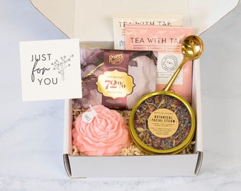 International Women's Day Gift Box, Corporate Gift, Feminist Gift Basket, Women's Day Gift for Her, Package for Female, Company Gift