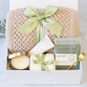 Hug In A Box, Encouragement Gift, Mom Gift Set, Hygee Gift Box, Thinking Of You Box, Cozy Care Package, Self Care Basket, Blanket Gift Box