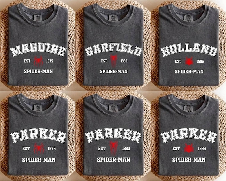 Puede incluir: Un juego de tres tazas de cer&aacute;mica con un acabado mate moteado en azul, verde y blanco. Cada taza tiene un dise&ntilde;o simple y moderno, ideal para caf&eacute; o t&eacute;. Las tazas miden aproximadamente 10 cm de altura.